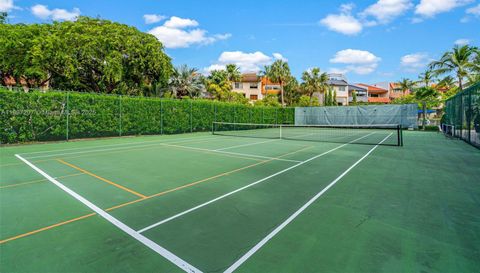 6124 Paradise Point Dr