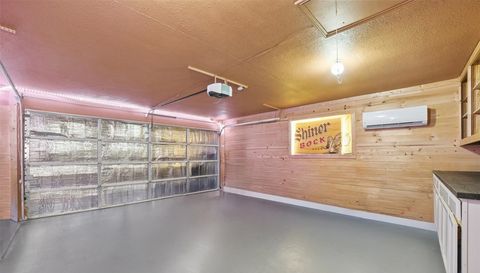 1609 Mesquite LN
