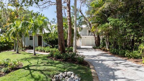 715 Eagle Point
