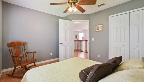 106 Woodbury Pines Cir
