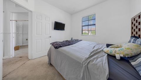 9381 33rd Ln