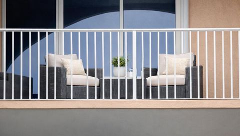 3930 S Roosevelt Blvd