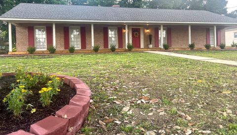 2347 Wentworth Dr