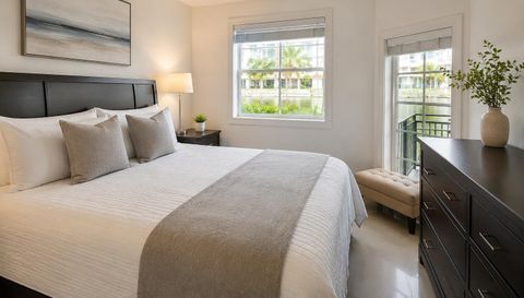 3135 NE 184th St APT 2104