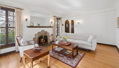 49 Sheridan Avenue S