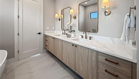 1326 W NEW HAMPSHIRE STREET