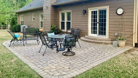 3294 Fox Hunt Trail NW