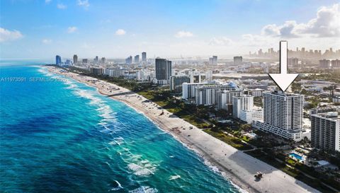 2555 Collins Ave