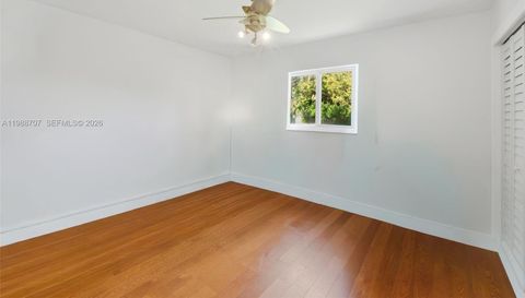 395 89th Ln