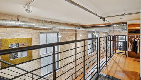 801 Washington Avenue N