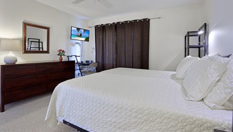 771 SW South River Dr 102