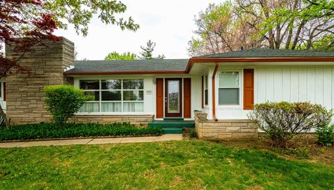 1609 Crestview Dr