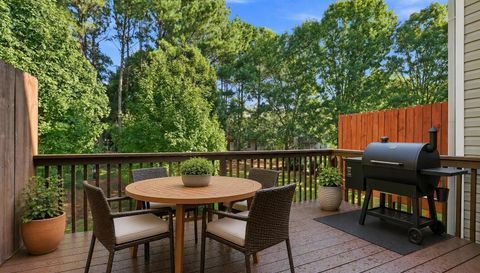 3684 Lantern Walk Ln