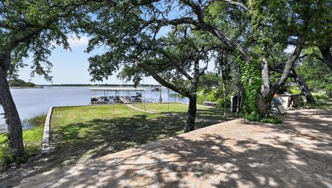 7228 Emerald Dr