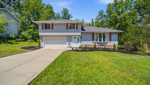 5864 N Oval