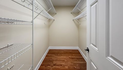 254 Valencia Cir