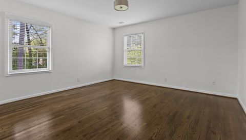 314 Lamplighter Ln SE