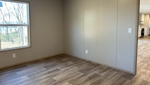 6008 Apple Wyrick Rd