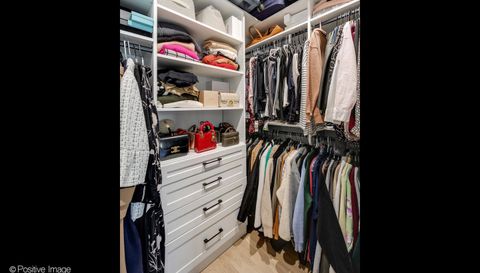 1335 N Western Avenue