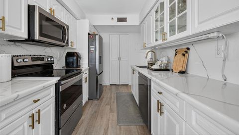 3500 Mystic Pointe Dr