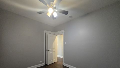 6738 S Prairie Avenue