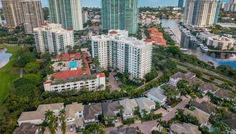 19900 W Country Club Dr