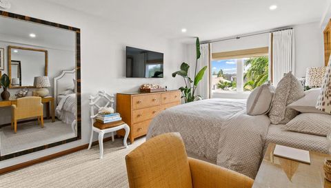 455 Australian Avenue