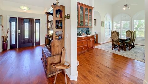 1205 War Eagle Blvd
