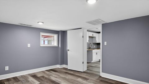 33 S Lake Terrace