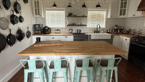 1601 Alston-Long Pond Rd