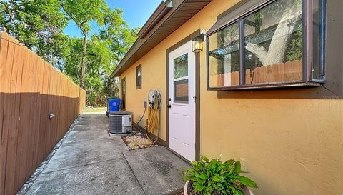 2006 7TH AVENUE W