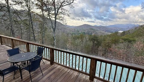 8734 Highway 76 W