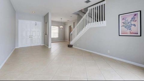 5012 Victoria Cir