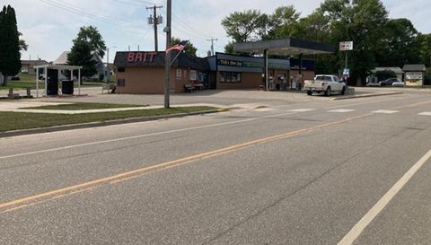 201 W Hwy 82