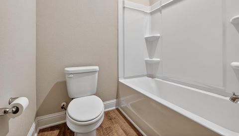 23118 Lieutenant Ave