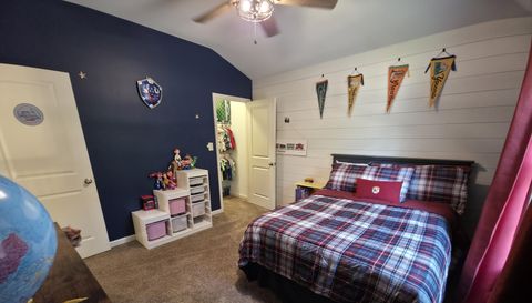 96 Oak Leaf Way