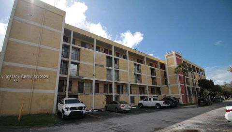 9220 Fontainebleau Blvd