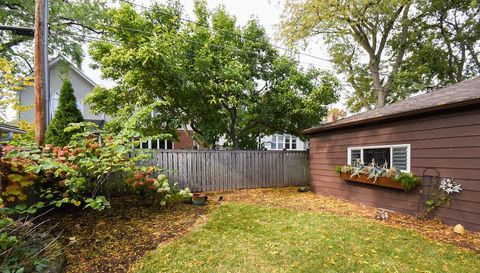 736 S Ashland Avenue