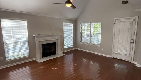 823 Harbor Place Dr