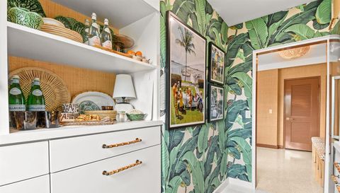 455 Australian Avenue