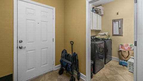 4480 Deerwood Lake