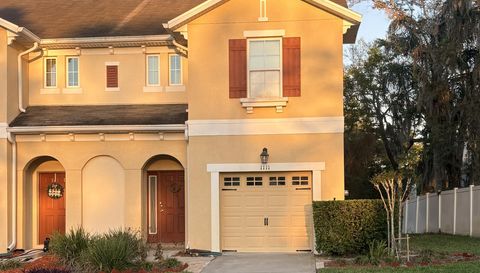 1111 Peterson Pl