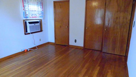 302 Mountain Gap Rd SE