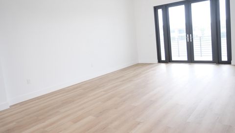 9516 Riverside Pk Dr