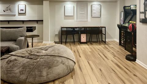 4335 W Hunters Ridge Ln