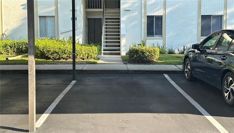 207 PALMETTO COURT