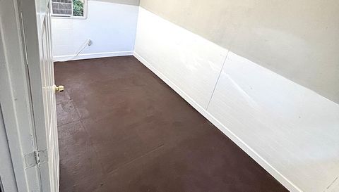 215 N Buena Vista Dr