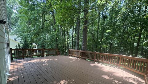 385 Tyson Cir