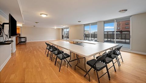 5855 N SHERIDAN Road