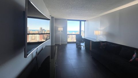 1122 N Clark St APT 3606